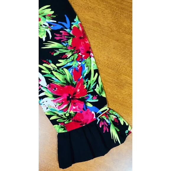 Darling Brand Vivid Floral Print Top, Black, Red Multi, Sz S - Picture 5 of 6